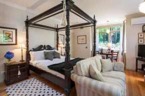 Гостиница Merrow Cottages - Forest Edge  Маунт Данденонг